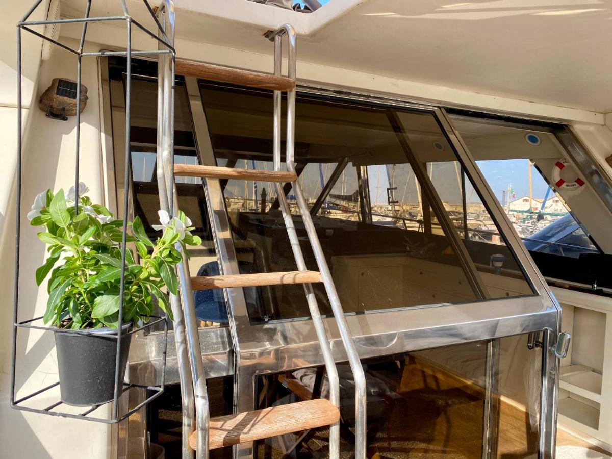 ホテルPanaby Houseboat パレルモ エクステリア 写真